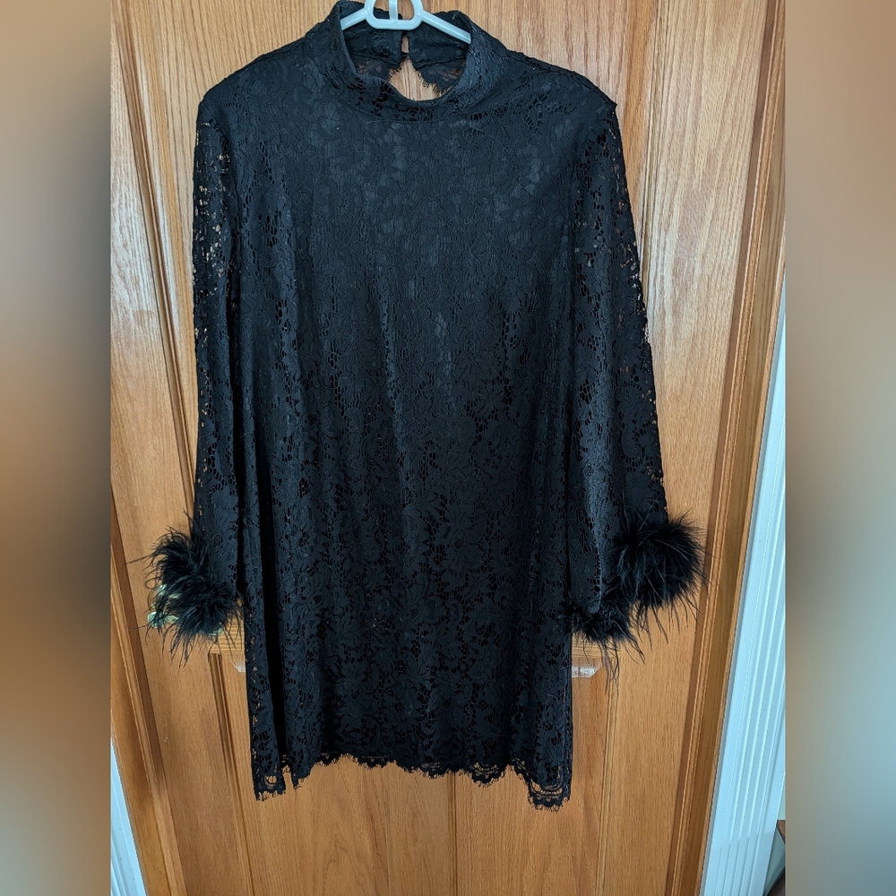 Dressy NWT Cache Sz L Black Lace Dress with Feather Cuffs